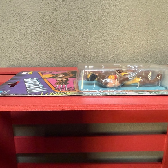 Kenner Marvel Legends Iron Man, Wolverine & Carol Danvers Retro Figures NEW - Picture 8 of 13